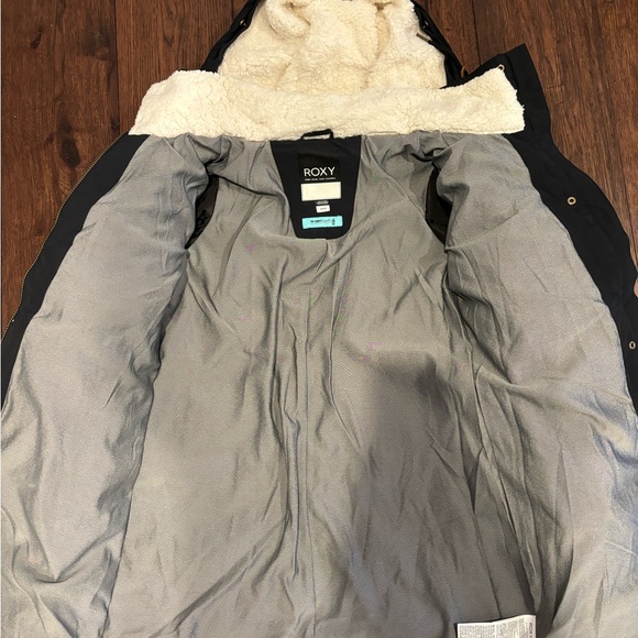 Roxy dryflight insulted jacket with hood - Picture 5 of 9